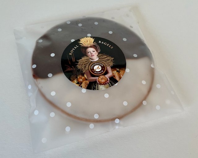 1 Big Black & White Cookie - #shop_#cookiesDavidovich Bakery