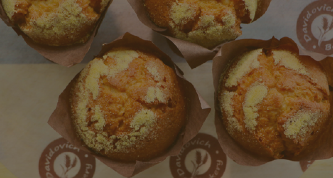Delicious Muffins: Freshly Baked for Breakfast or Snacks